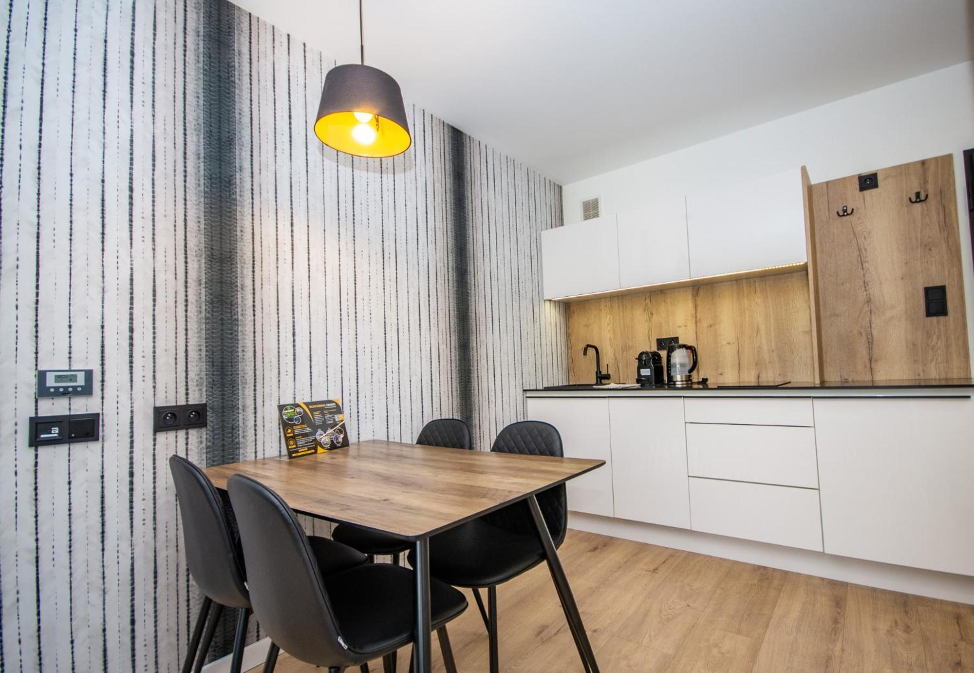 Inpoint Drive - Stay&park Free * Krakau